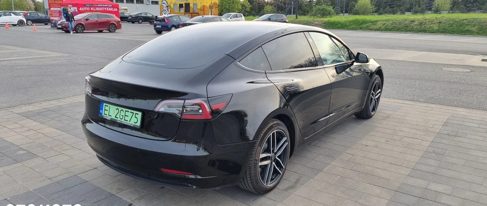 Tesla Model 3 cena 90000 przebieg: 83400, rok produkcji 2019 z Łódź małe 667